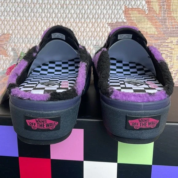 Vans WMNS Classic Slip-0n
Ireneisgood Multi
VN0A4BVZBMB
Platforms - Picture 13 of 16